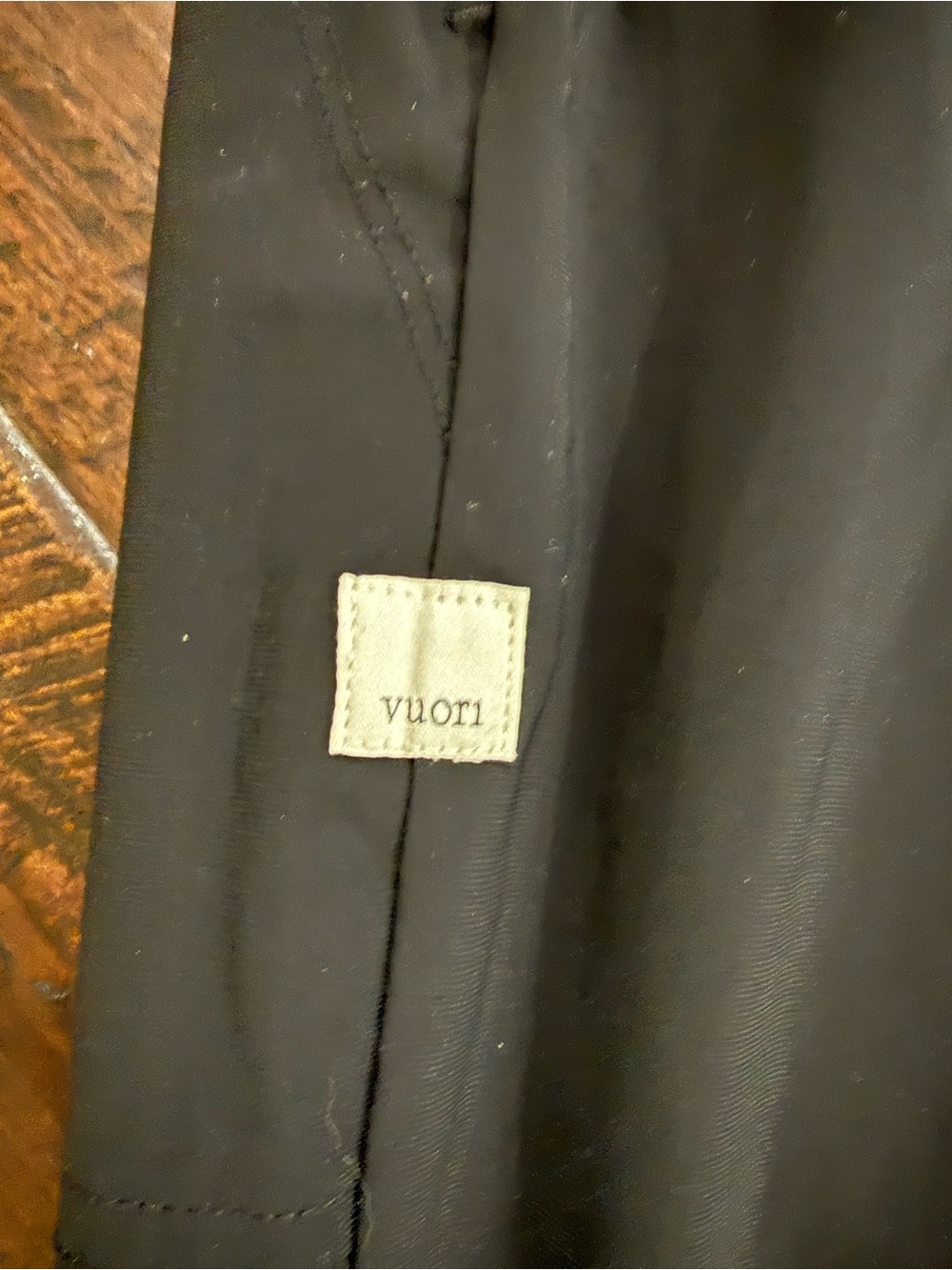 Vuori Black Jogger Pants with Contrast Drawstring XL Extra Large - Picture 4 of 5